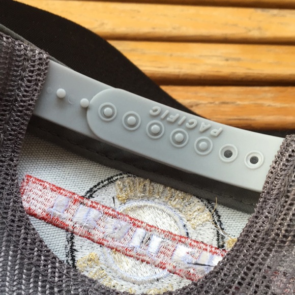 Carry-On Trailer corporation dealer cap SnapBack cap 104C pro model 6 panel mesh - Picture 6 of 10